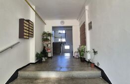 Apartament cu 4 camere de vanzare, 80 mp,  Micro 17