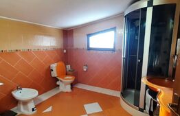 Casa de vanzare, 202 mp, zona Micro 17 