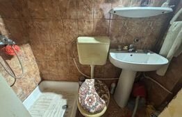 Casa de vanzare, 37 mp, teren 515 mp, zona Titulescu - Semicentral 