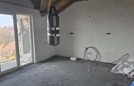 Casa 5 camere, 300 mp, zona UNIO