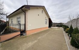 Casă deosebită cu teren generos – Bercu