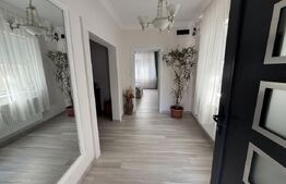 Casa de vanzare, 99 mp utili, zona 14 Mai