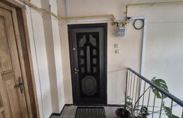 Apartament cu 3 camere de vanzare, 75.77 mp, in Carpati 2