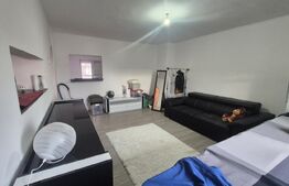 Apartament cu 3 camere de vanzare, 75.77 mp, in Carpati 2