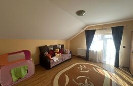 Casă spațioasă cu etaj, teren generos și livadă, Zona Paulesti