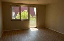 Apartament cu 3 camere, decomandat, 80 mp, zona Cloșca 
