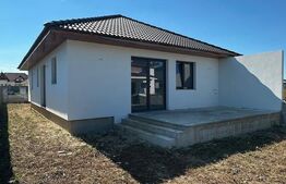 De vanzare casa , 3 camere , zona Odoreului