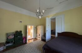 Casă cu două apartamente, 221 mp, zona Semicentral