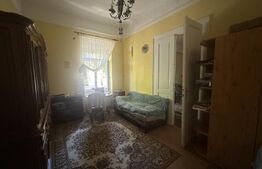 Casă cu două apartamente, 221 mp, zona Semicentral