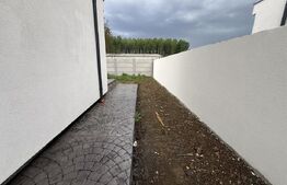 Casa de vanzare, 110 mp utili, zona Botiz