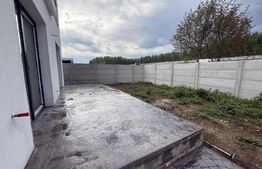 Casa de vanzare, 110 mp utili, zona Botiz