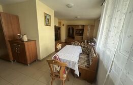 Apartament cu 3 camere, decomandat, 60 mp, zona Centrala 
