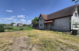 Casa cu 3 dormitoare de vanzare, 150 mp, teren 1345 mp, localitatea Lazuri