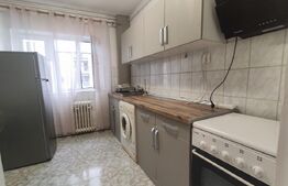 Apartament cu 3 camere, 2 bai, 2 balcoane, 90 mp, strada Avram Iancu
