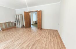 Casa 288 mp, teren 598 mp, 5 camere, renovata, zona Centrala