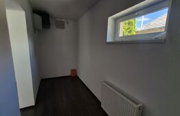 Casa cu 3 camere de , 200 mp, teren 3286 mp, localitatea Jankmajtis, Ungaria