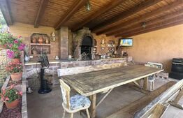 Casa plan parter, 170 mp, zona Micro 17