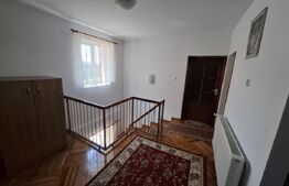 Casa de vanzare, 115.04 mp, 688 mp teren, zona Lucian Blaga