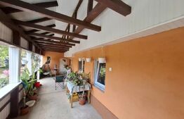 Casa cu 3 camere, 218 mp, zona Lazuri