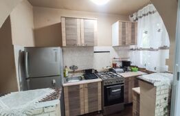 Apartament cu 3 camere, 49 mp, etaj 1, mobilat, zona Micro 15