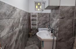 Apartament cu 3 camere, 49 mp, etaj 1, mobilat, zona Micro 15