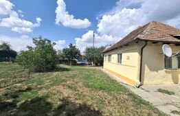 Casa 2 camere, 100 mp, anexe de vanzare, zona Gelu
