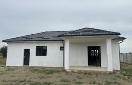 Casă cu garaj, 130 mp, teren 619 mp - zona Cionchesti 