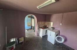 Casa cu anexa de vanzare,zona Micula