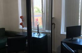 Garsoniera la casa cu curte si terasa in zona Centrala