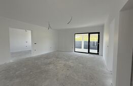 Casa cu 4 camere, 110 mp, zona Odoreu