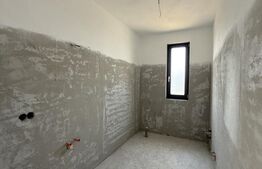 Casa cu 4 camere, 110 mp, zona Odoreu
