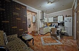 Apartament cu 3 camere de vânzare, 57 mp, zona Centrală 