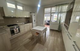 Apartament de vanzare, 160 mp, teren 165 mp, zona Strandului 
