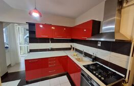 Apartament cu 3 camere de vanzare, zona Micro 16