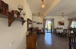 Pensiune cu 4 camere, teren 1590 mp, zona Lazuri
