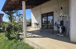 Casa 4 camere 120 mp, teren 5000 mp.. Sud