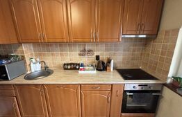 Apartament 3 camere de vânzare , 75 mp, Cartierul Carpați II