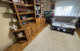 Apartament 3 camere de vânzare , 75 mp, Cartierul Carpați II