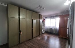Casa cu 7 camere, 250 mp, curte, zona Dorolt