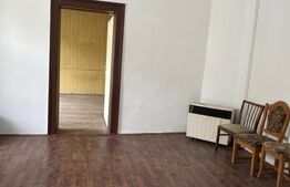 Apartament cu 3 camere, 89.40 mp, zona Centrala
