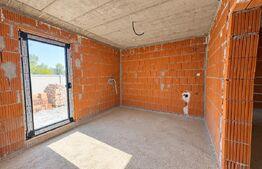 Duplex la rosu, 120 mp, teren 470 mp, zona Paulesti 