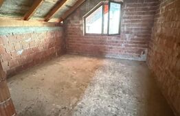 Casa cu 7 camere, 250 mp, zona Mesteacan (Halmeu)