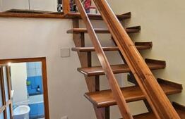 Casa de vanzare, cu 6 camere, 160 mp, zona Barcani 