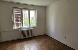 Casa cu 2 apartamente de 3 camere in centru