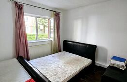 Apartament cu 3 camere, parter -Sf.Gheorghe