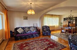Casă, de vanzare, cu 6 camere, 300 mp, zona semicentrala