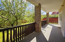 Casă, de vanzare, cu 6 camere, 300 mp, zona semicentrala