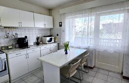 Casă, de vanzare, cu 6 camere, 300 mp, zona semicentrala