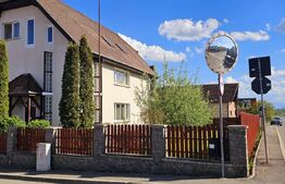 Casă, de vanzare, cu 6 camere, 300 mp, zona semicentrala