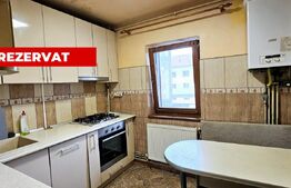  Apartament de vanzare, cu 3 camere, decomandat, str. N. Iorga- Sf.Gheorghe